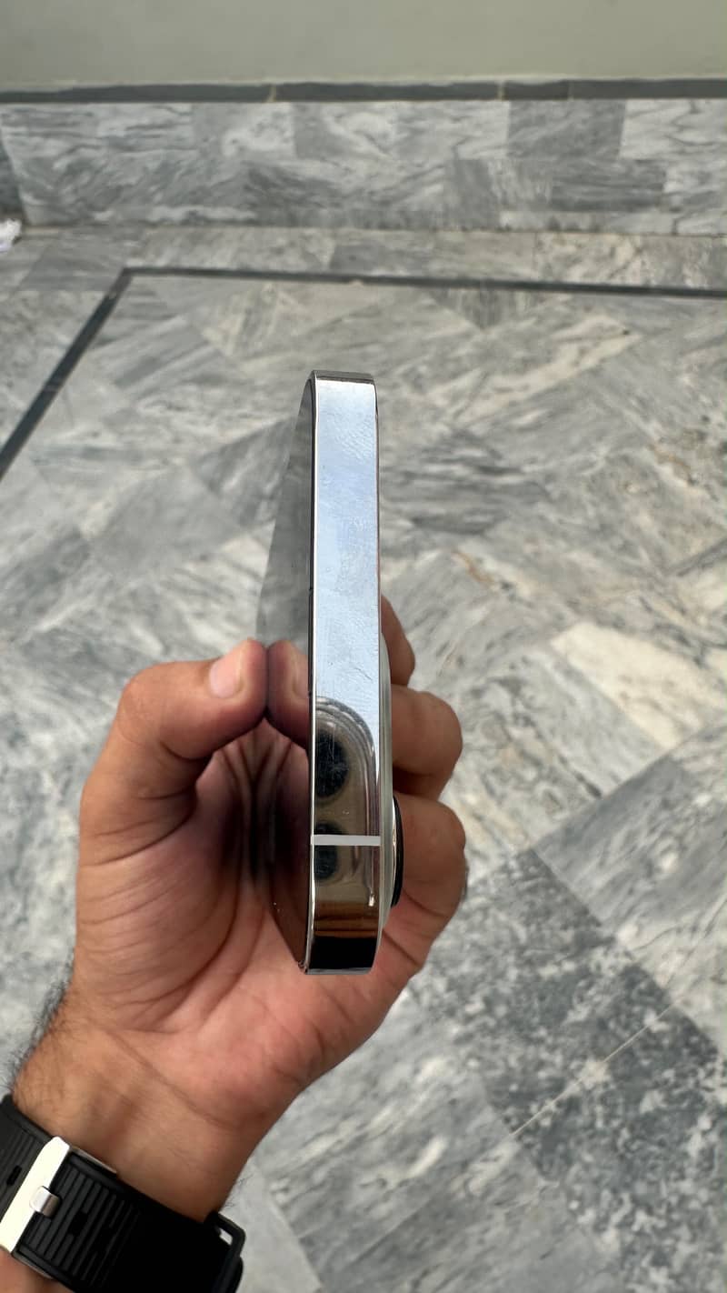 Apple iPhone 13 Pro 5