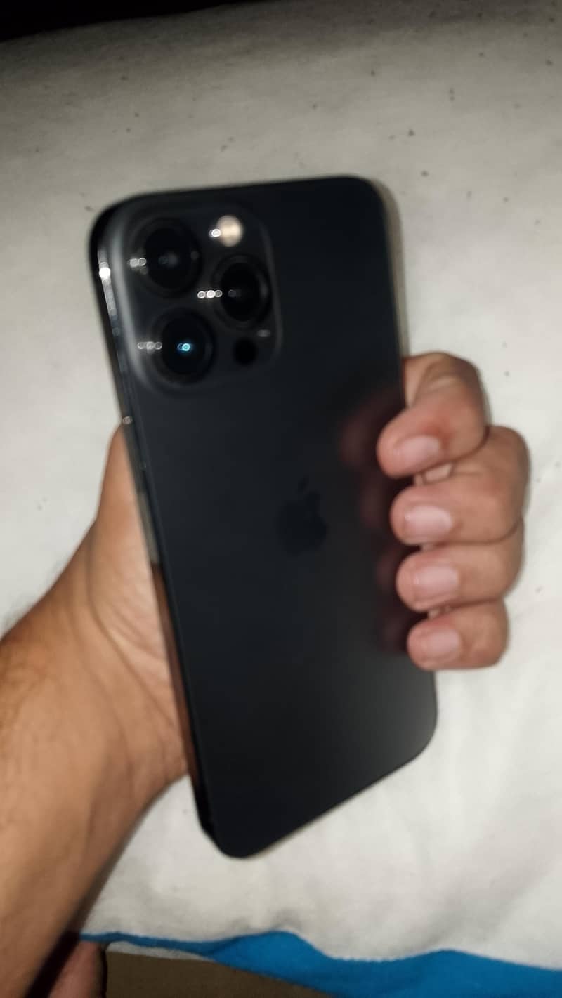Apple iPhone 13 Pro Max 6