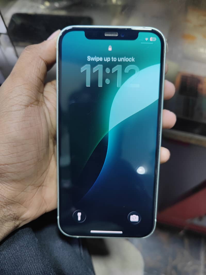 Apple iPhone 12 3