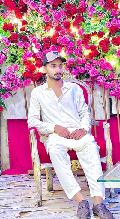 عادی MALIK