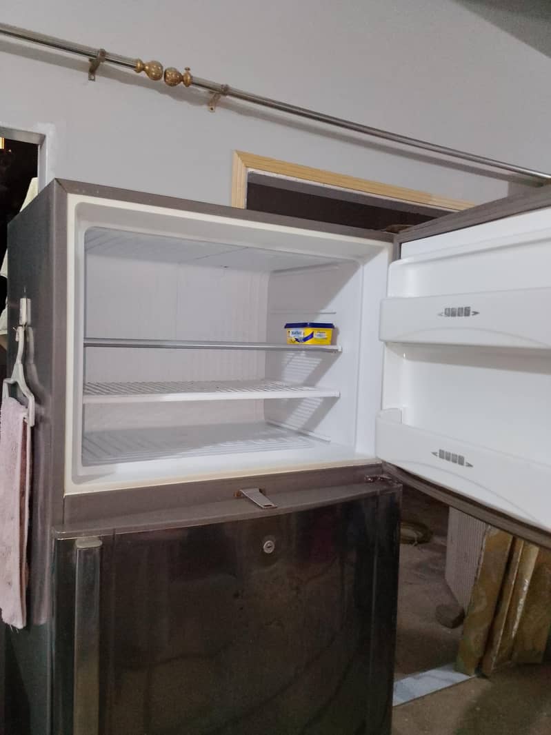 refrigerator 4