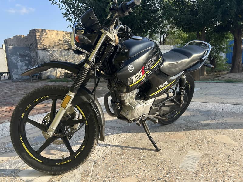 YBR-125G 1