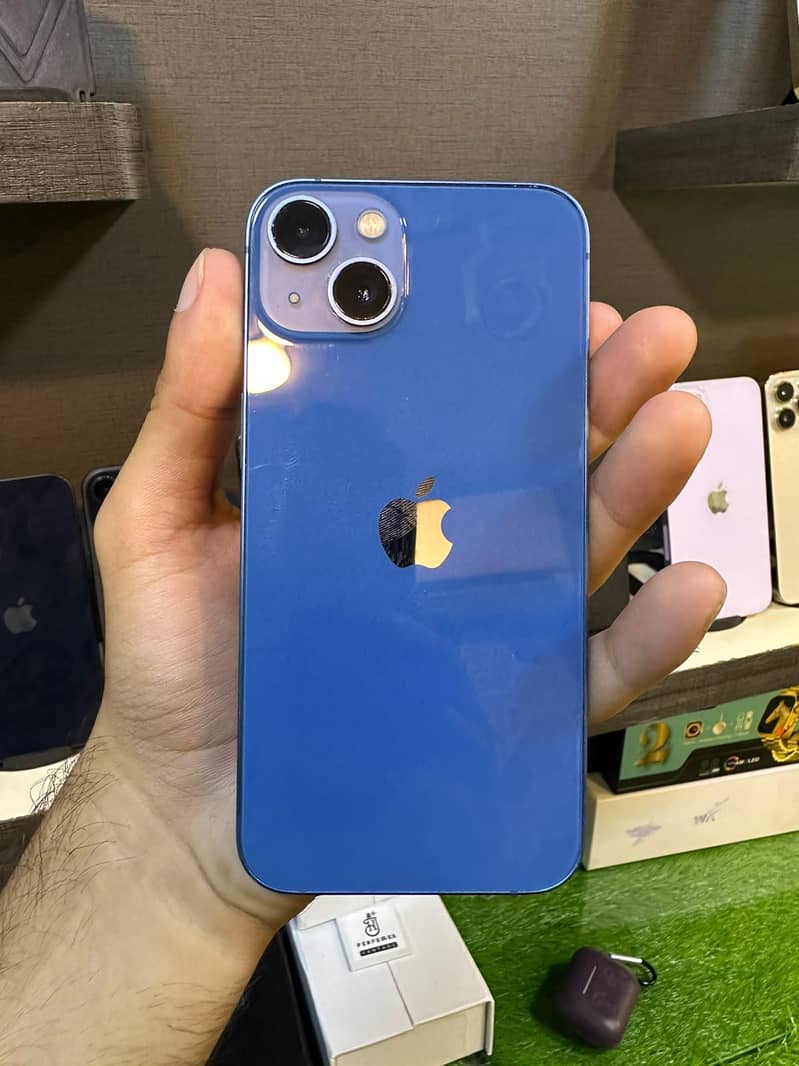 Apple iPhone 13 3