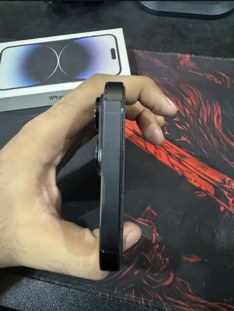 Apple iPhone 14 Pro Max 0