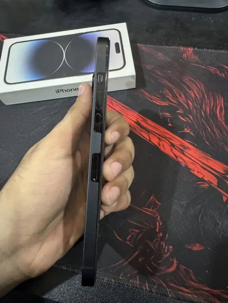 Apple iPhone 14 Pro Max 1