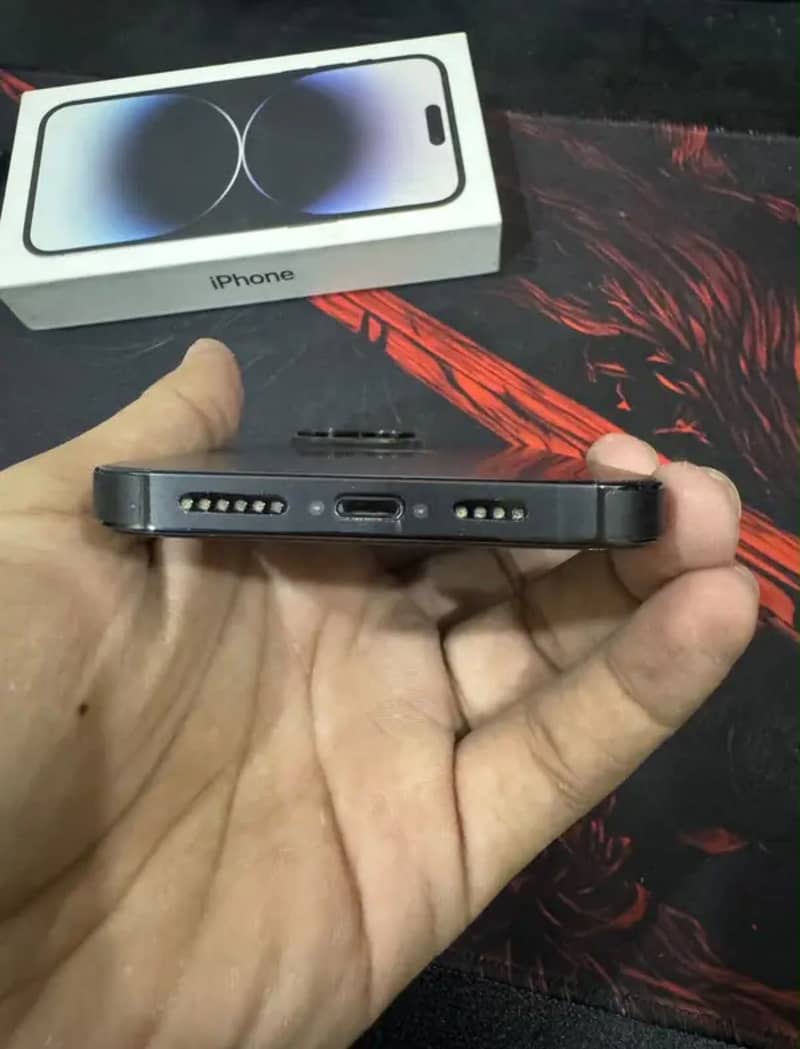 Apple iPhone 14 Pro Max 4