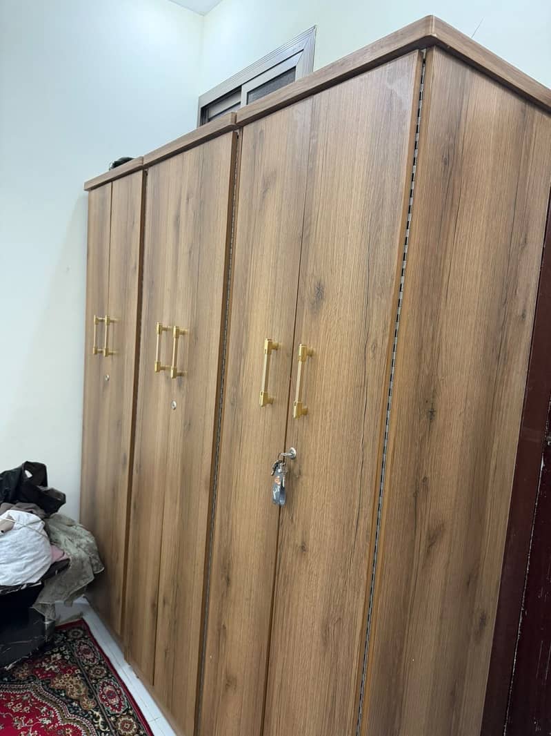 Bed and wardrobe 4