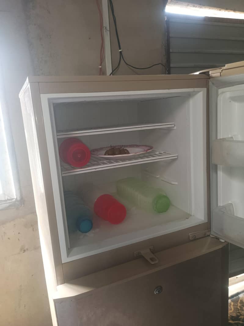 Dawlance Fridge 45k 1