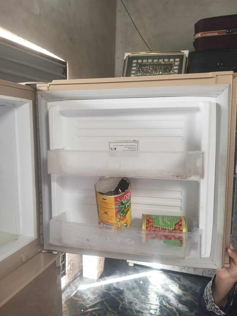 Dawlance Fridge 45k 4