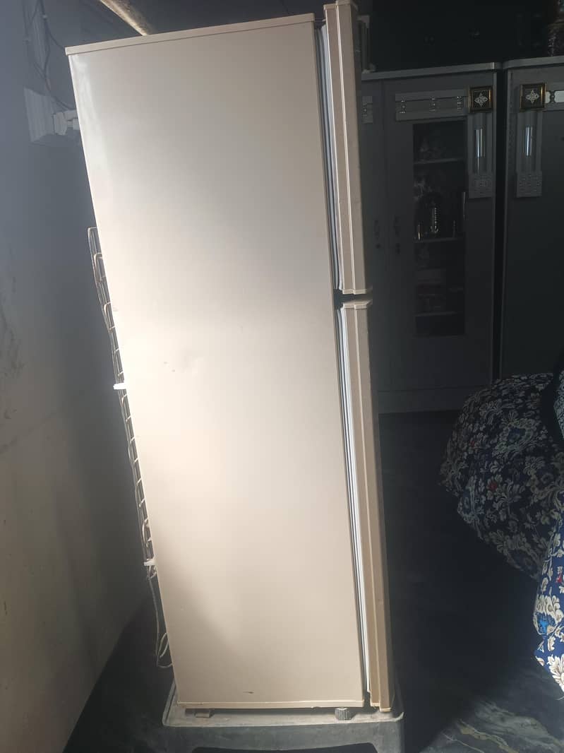 Dawlance Fridge 45k 9