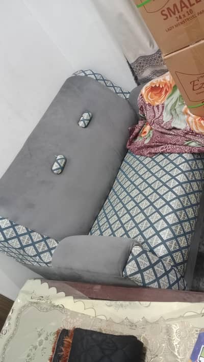 Five seater sofa set fresh for sale urgent