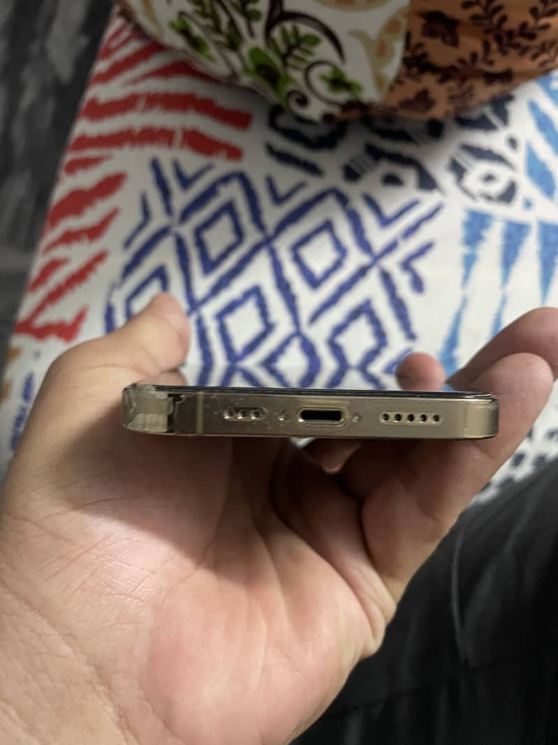 Apple iPhone 13 Pro 3