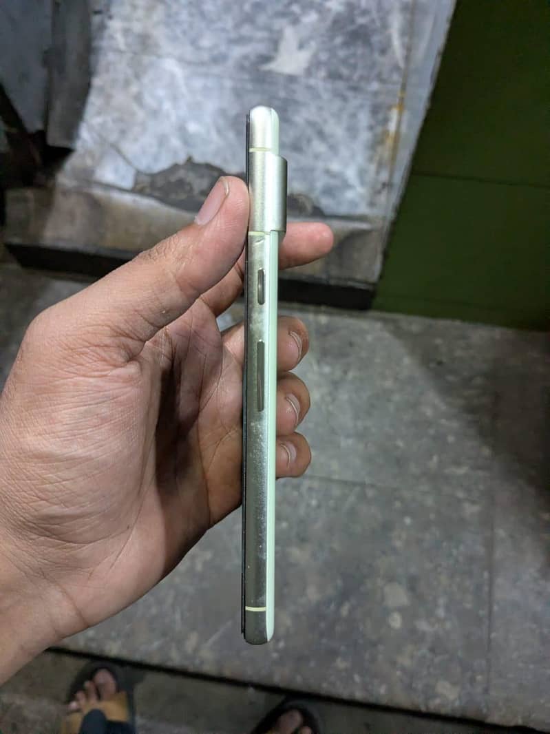 Google Pixel 7 5