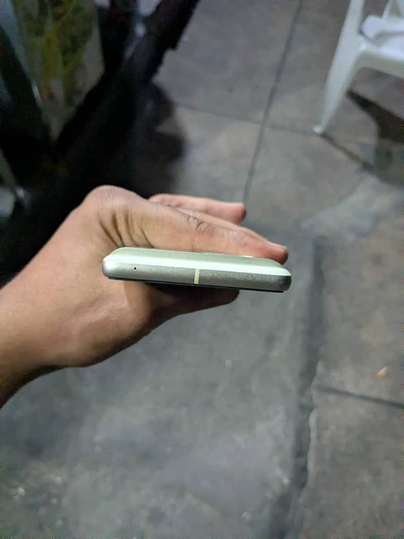 Google Pixel 7 6