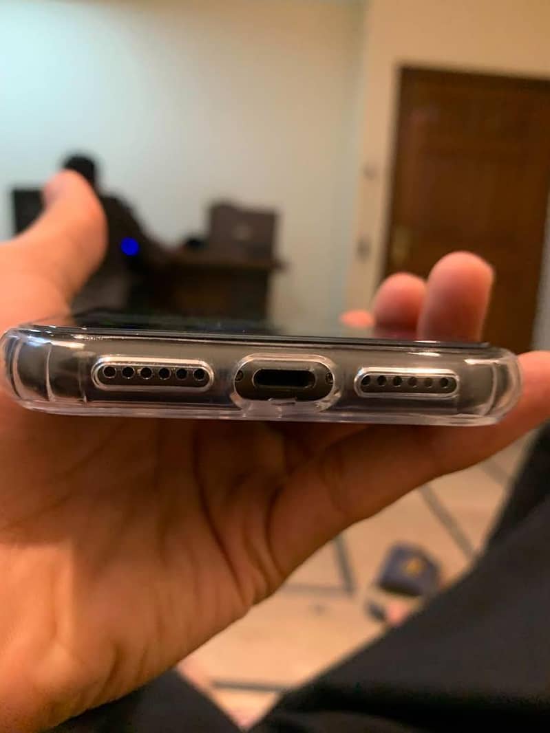 Apple iPhone 11 6