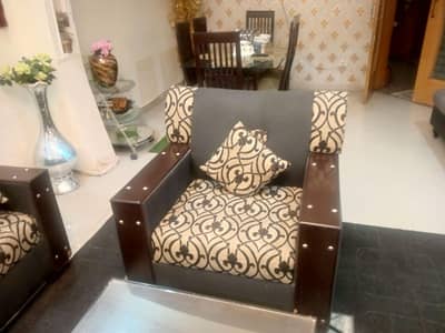 sofa slightly used in good condition