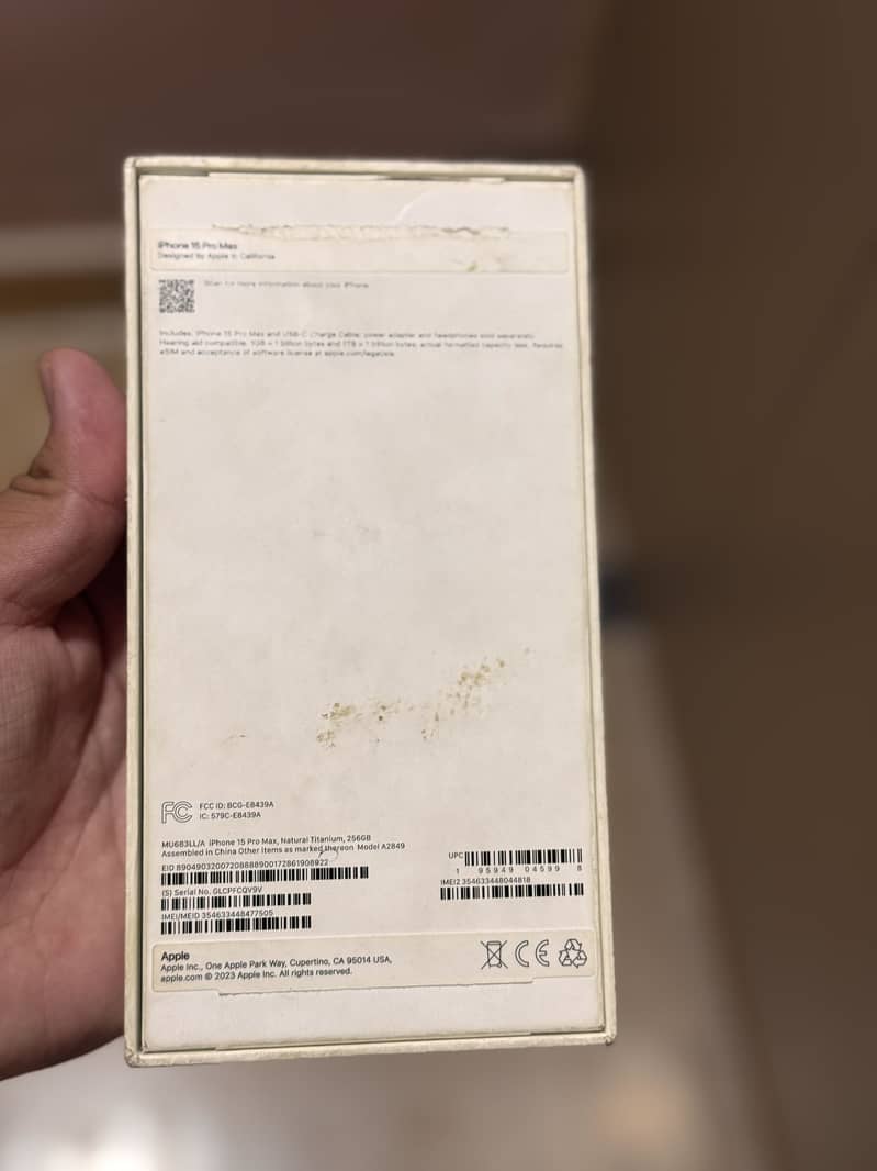 Apple iPhone 15 Pro Max 1
