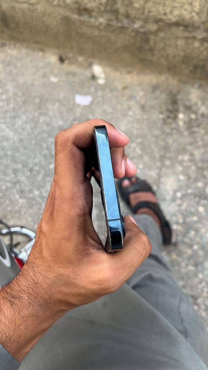 Apple iPhone 12 Pro Max 1