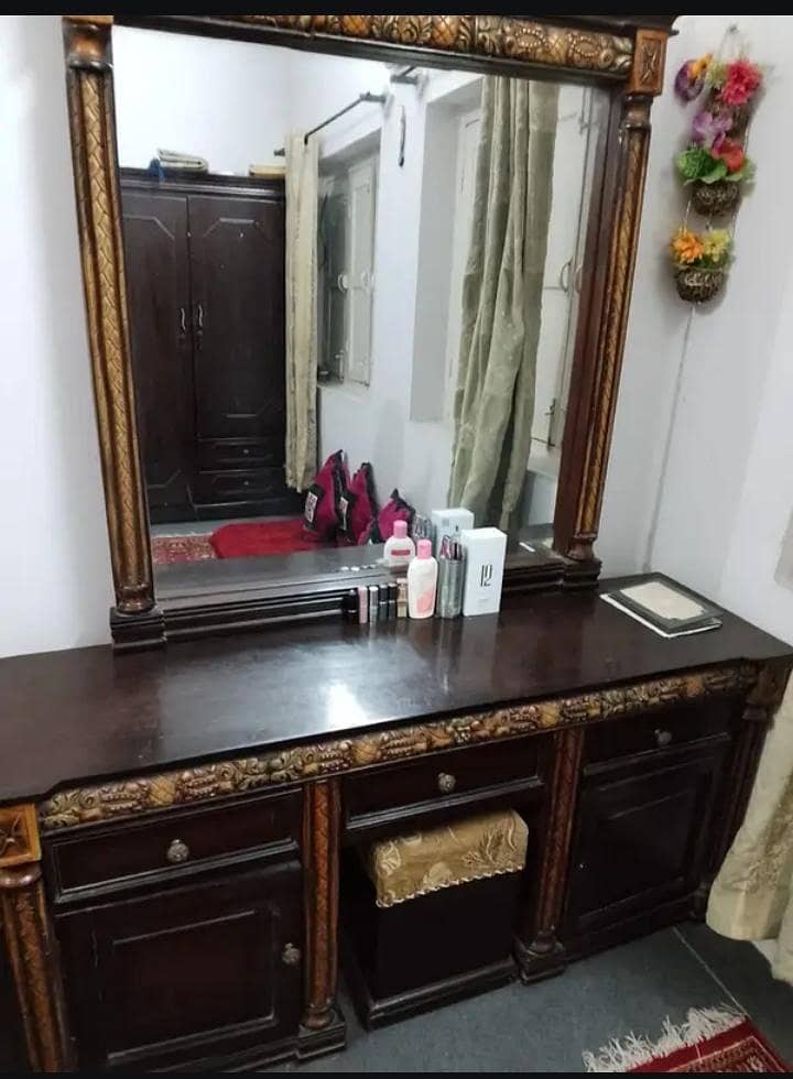 dressing table 2