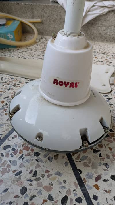Royal Deluxe ceiling fan for sell
