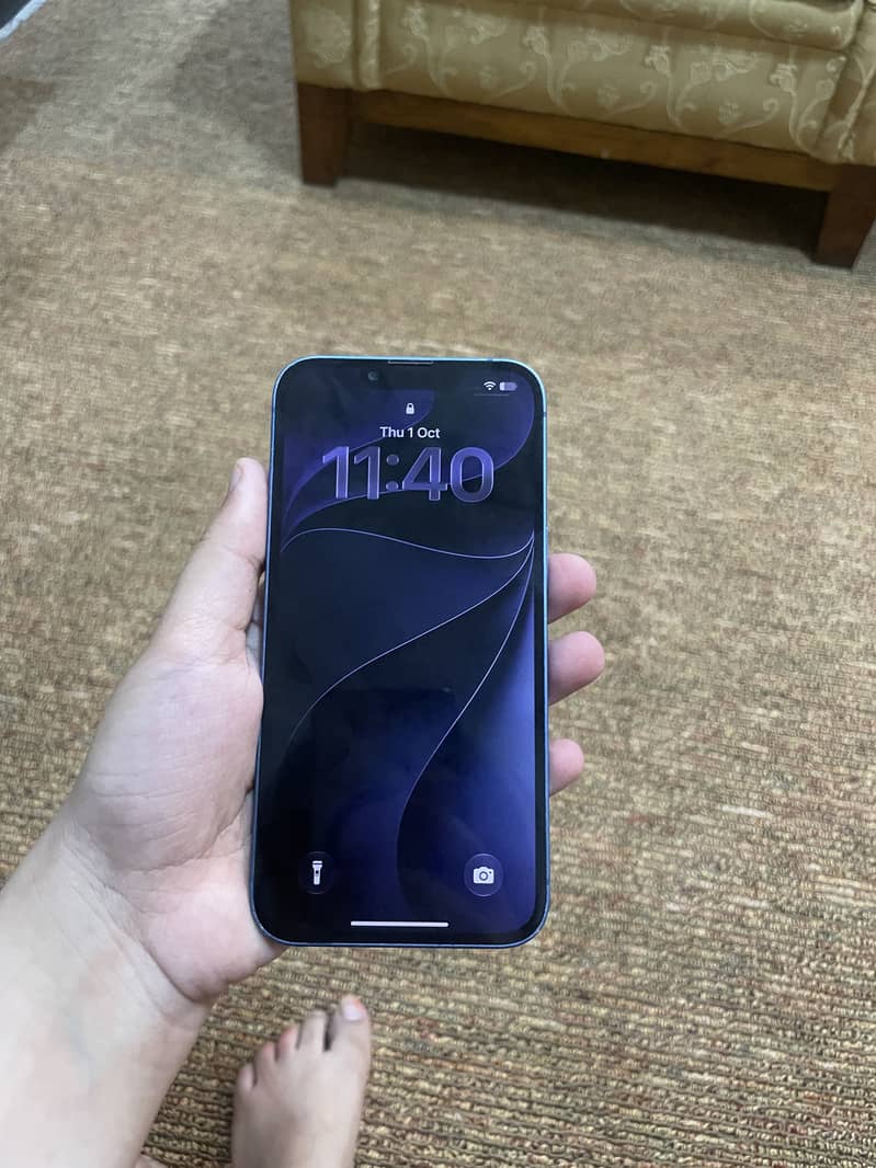 Apple iPhone 13 5