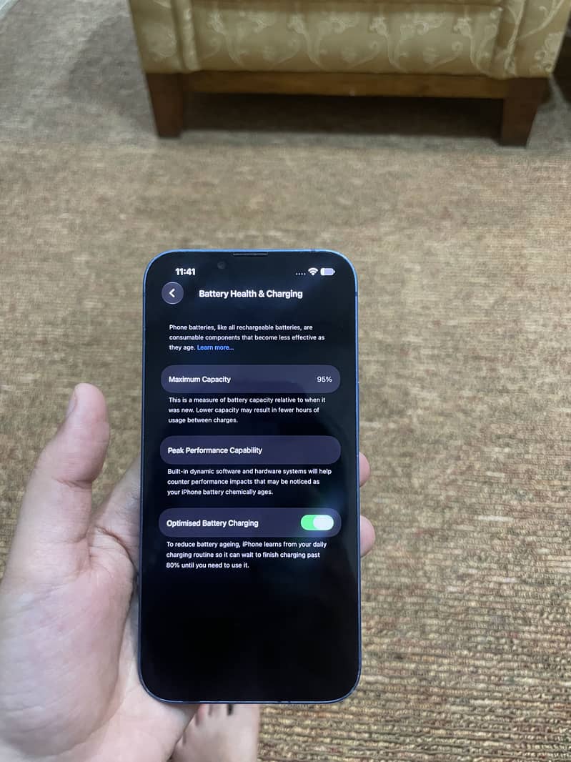 Apple iPhone 13 7