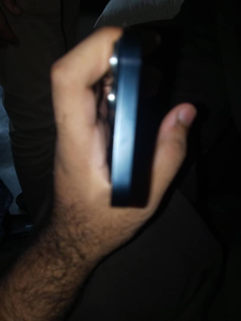 Apple iPhone 13 3