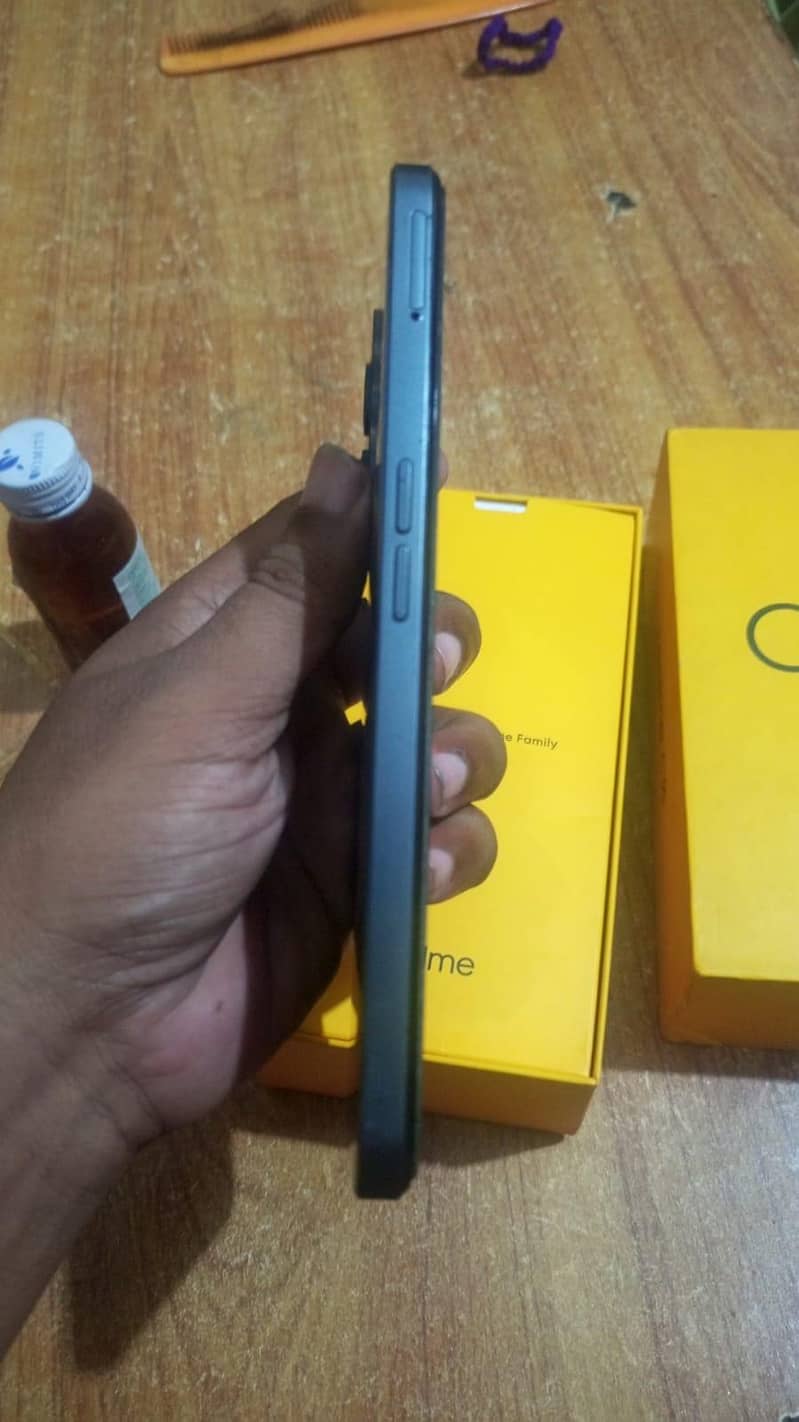Realme C35 2