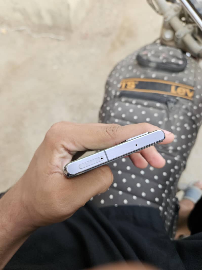 Samsung Mobile Note 20 3