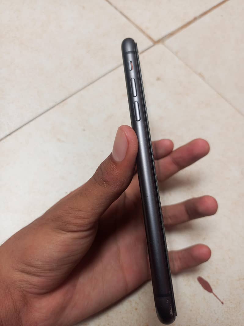 Apple iPhone 11 2