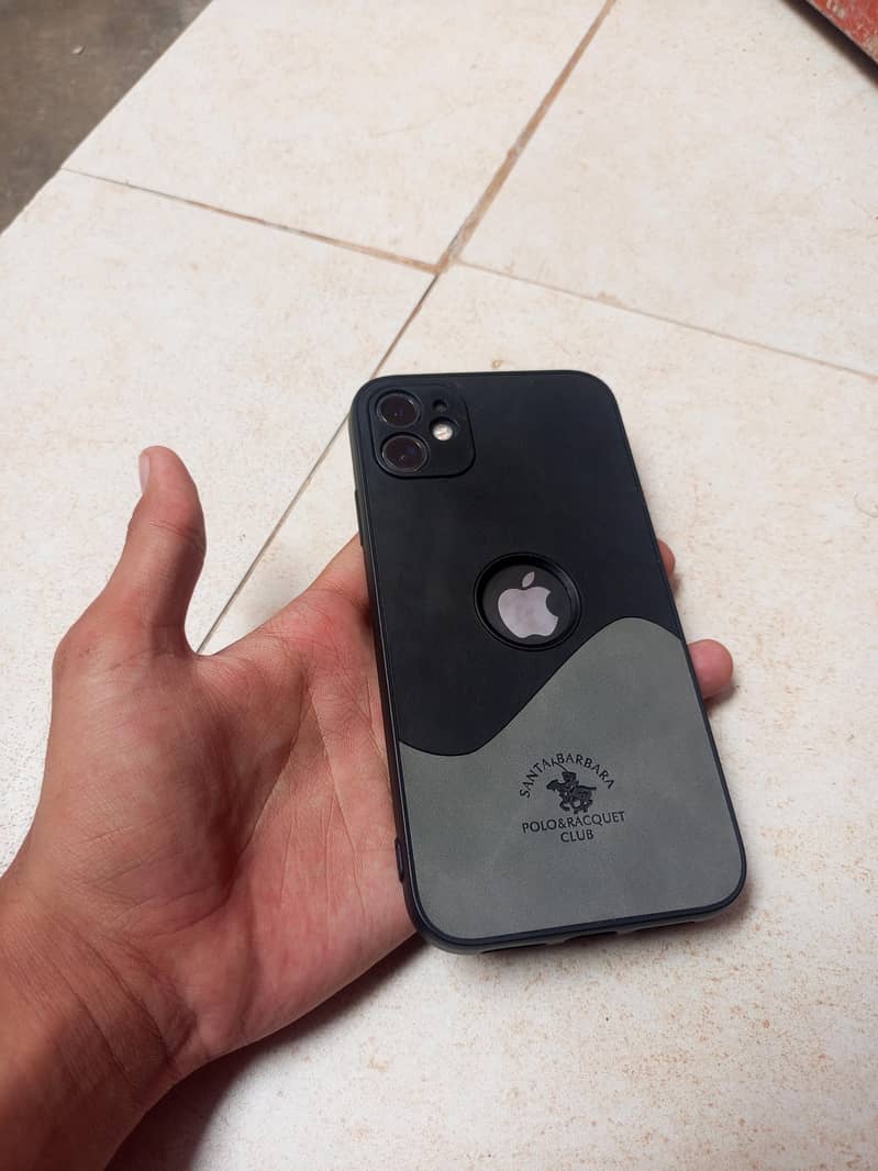 Apple iPhone 11 3
