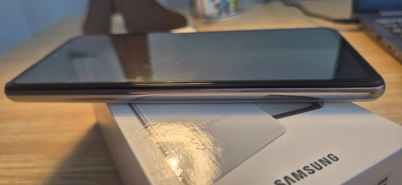 Samsung Mobile A72 4