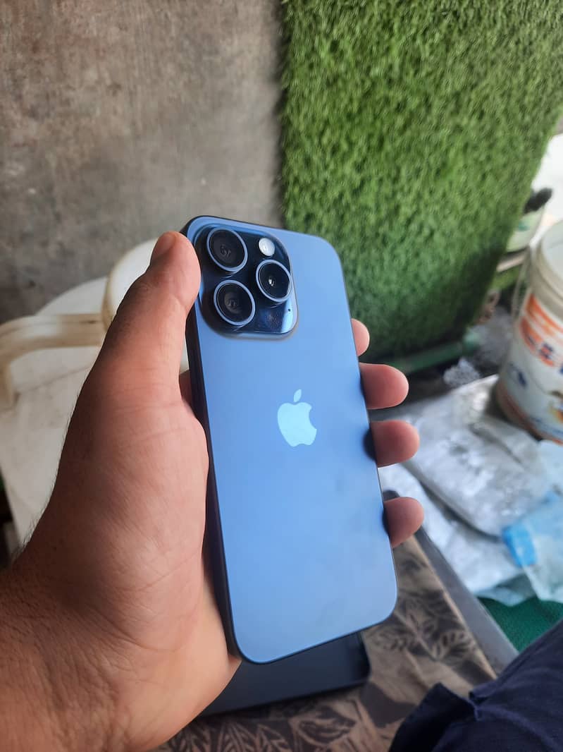 Apple iPhone 15 Pro FU display msg 0