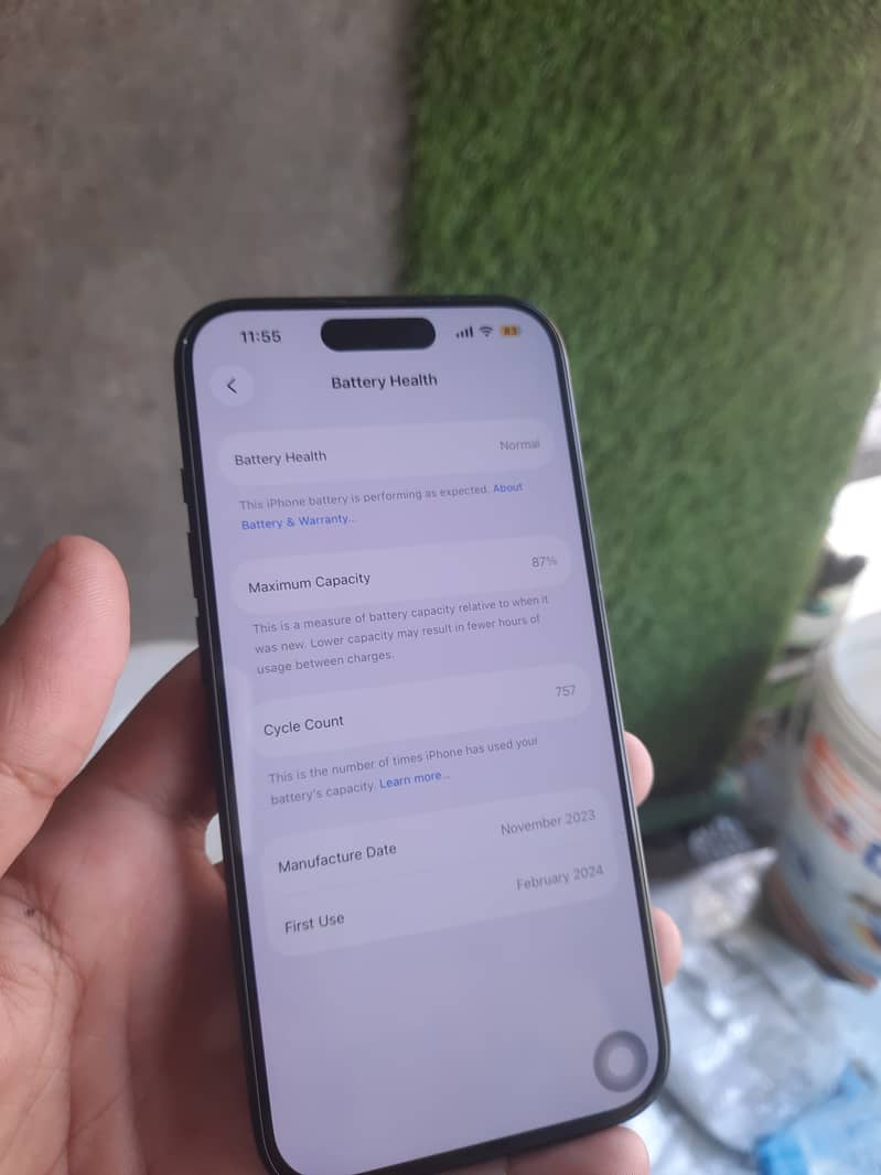 Apple iPhone 15 Pro FU display msg 1