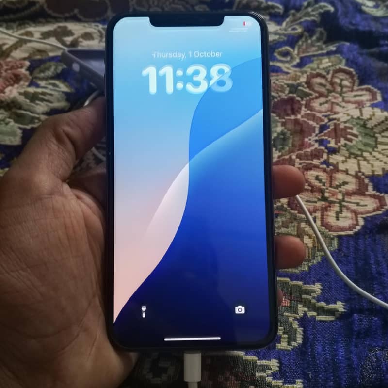 Apple iPhone XS Max 5