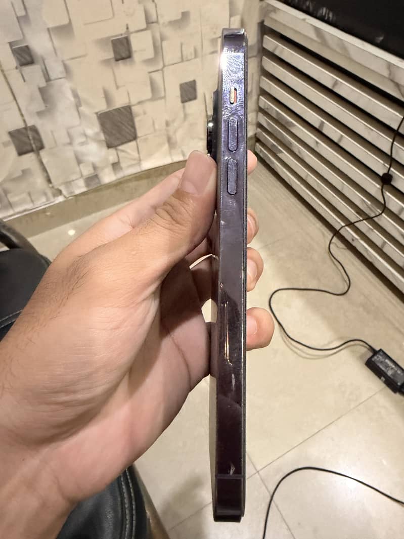 Apple iPhone 14 Pro Max 3