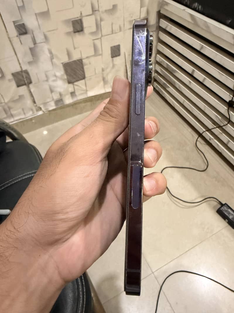 Apple iPhone 14 Pro Max 4