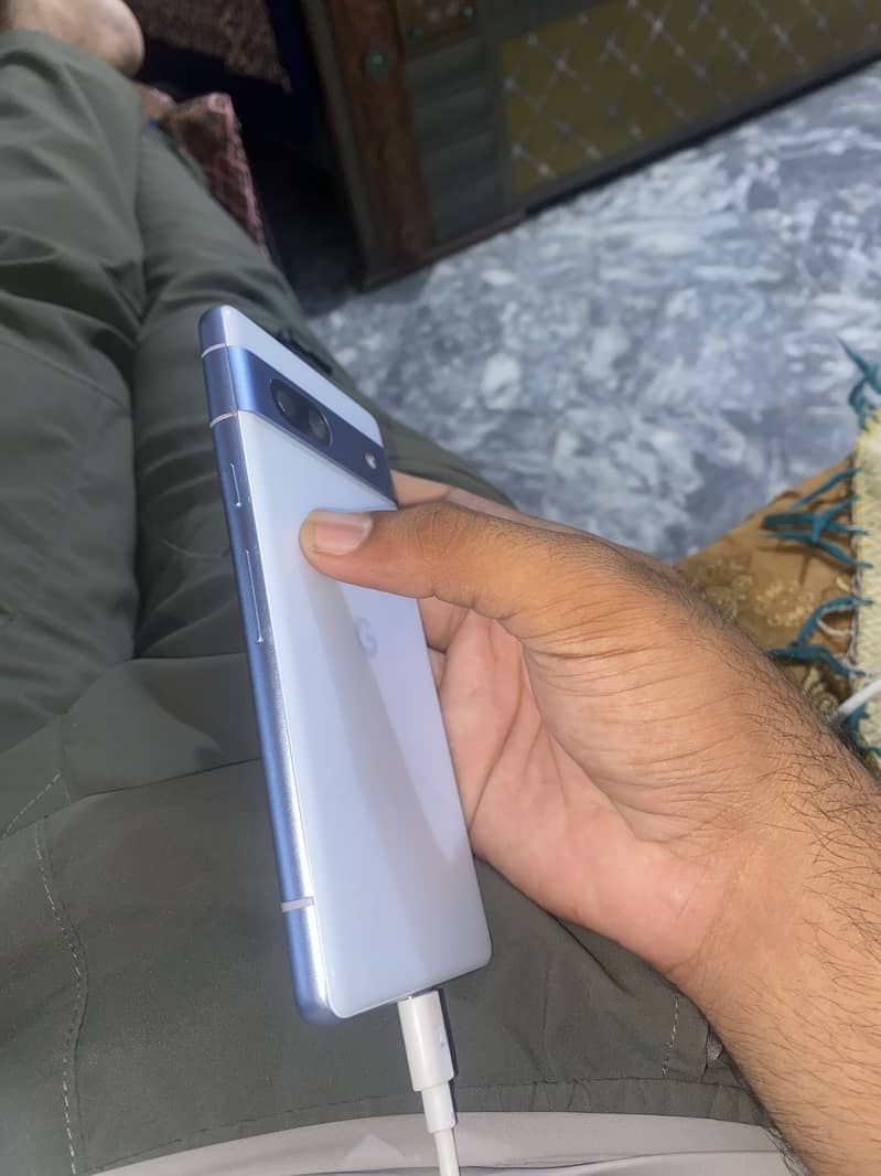 Google Pixel 7a 5