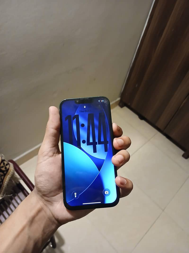 Apple iPhone 13 1