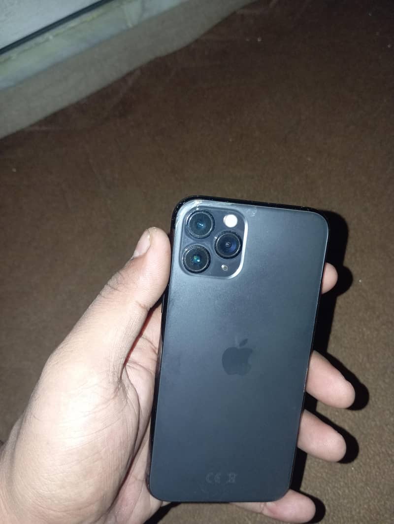 Apple iPhone 11 Pro 3