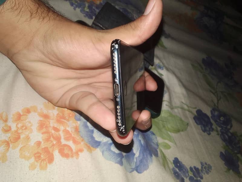 Apple iPhone 7 5