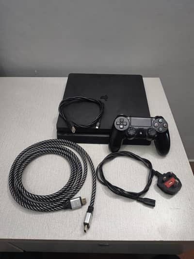 PS4 Slim 500GB | Original Controller | Jailbroken I Never Repaired