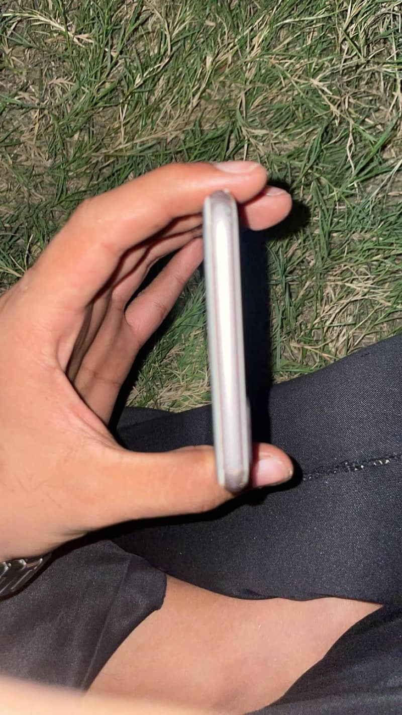 Apple iPhone 7 Plus 2