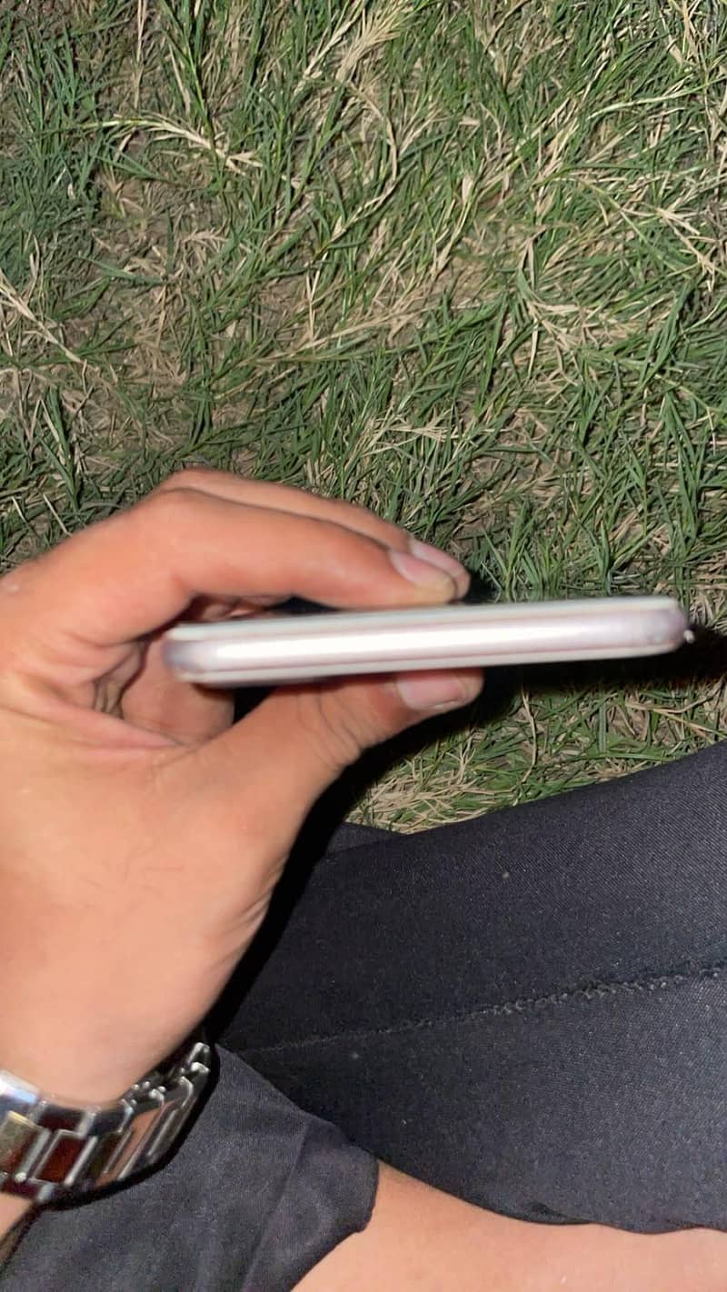 Apple iPhone 7 Plus 3