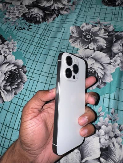 Apple iPhone 15 Pro