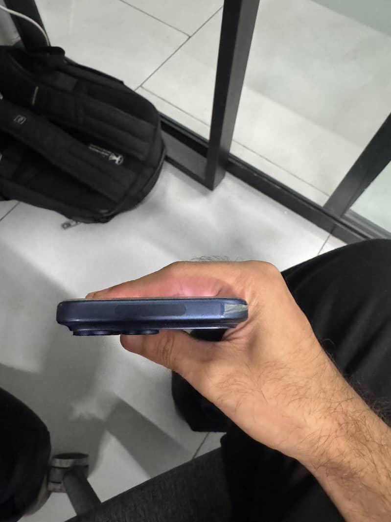 Apple iPhone 17 Pro Max 3