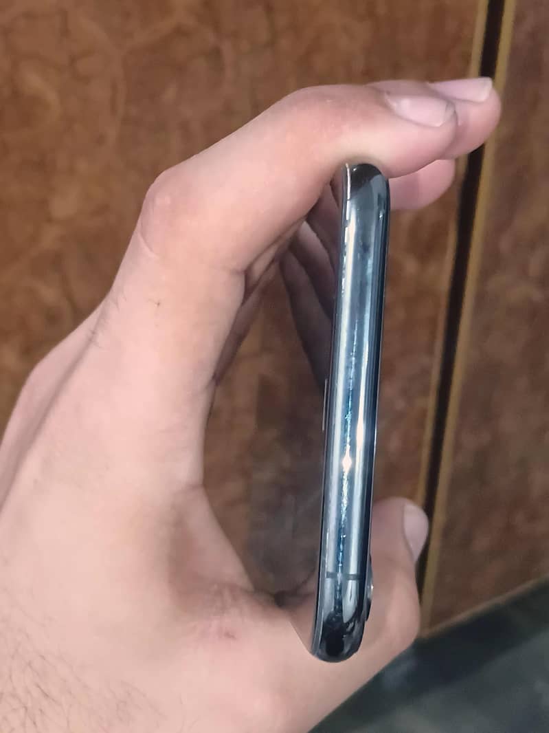 Apple iPhone XS Max 2