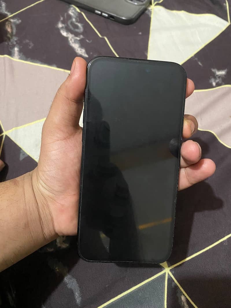 iPhone 15 plus 2