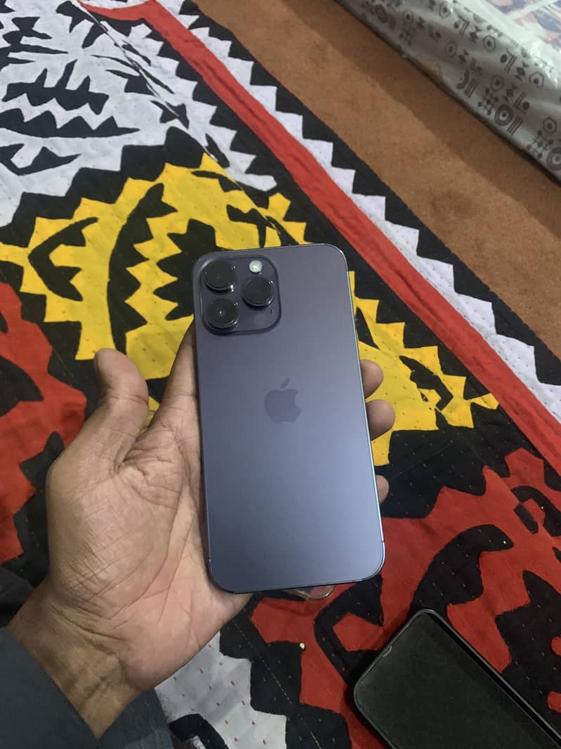 iPhone 14 Pro Max 3