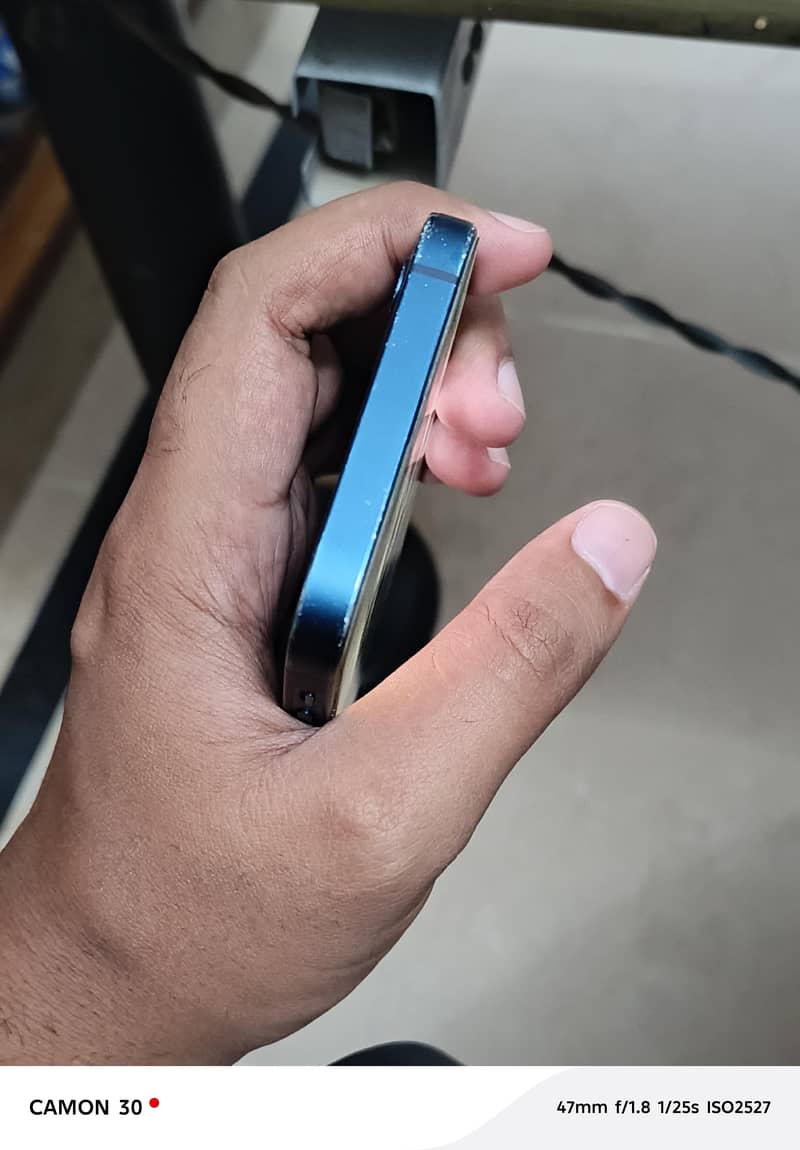 IPhone 12 03400300134 1